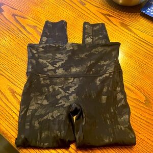 Like new - Spanx faux leather camo leggings